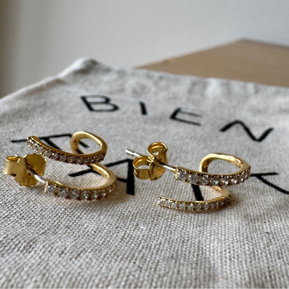 NWT! | MADEWELL Demi-Fine Pavé Double Hoop Earrings, 14k Gold - Picture 5 of 15